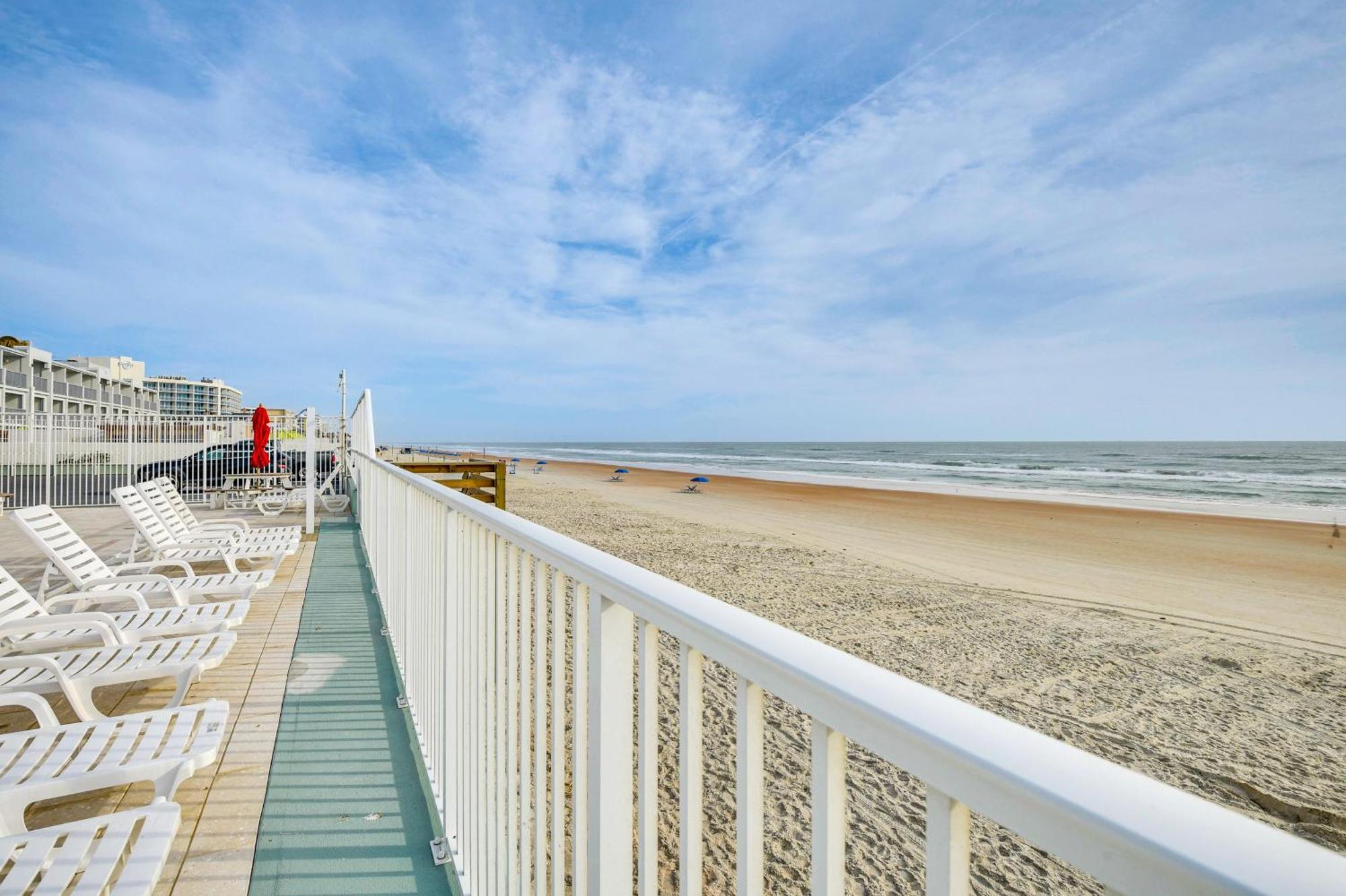 Updated Daytona Beach Oceanfront Studio! מראה חיצוני תמונה